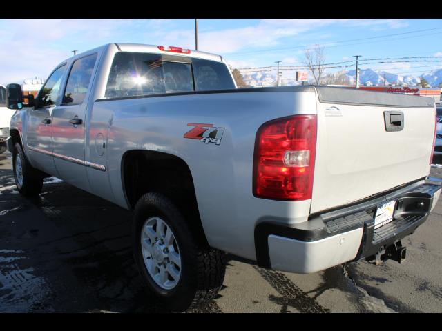 2011 Chevrolet Silverado 2500 HD Crew Cab LT 4WD 6.0L V8