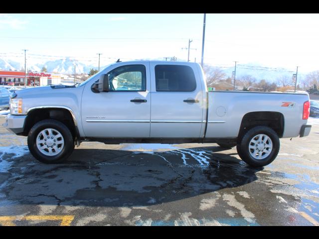 2011 Chevrolet Silverado 2500 HD Crew Cab LT 4WD 6.0L V8