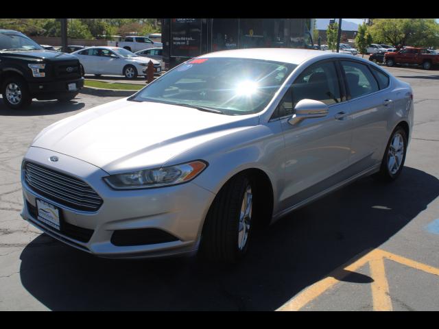 2016 Ford Fusion Sedan 4D SE 2.5L I4