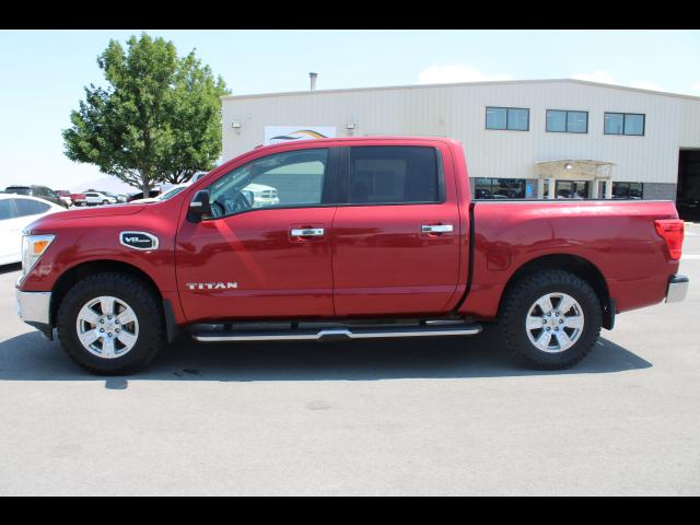 2017 Nissan Titan Crew Cab SV 4WD 5.6L V8