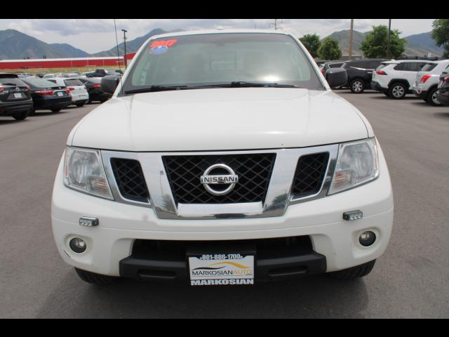 2017 Nissan Frontier Crew Cab SV Pickup 4D 6 ft