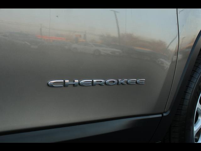 2016 Jeep Cherokee Utility 4D Latitude 4WD 3.2L V
