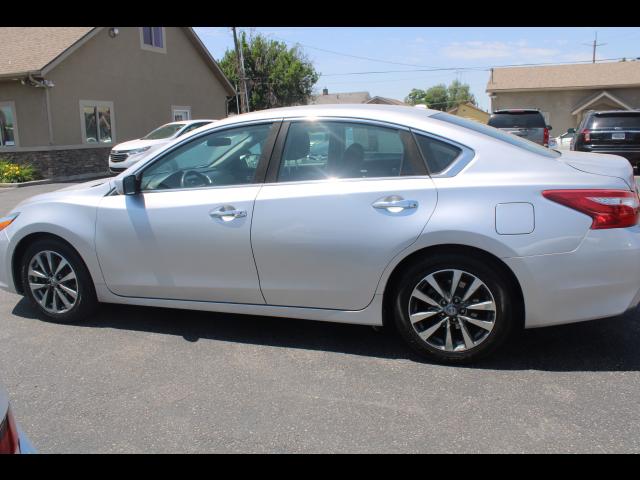 2017 Nissan Altima 2.5 SV (2017.5) Sedan 4D