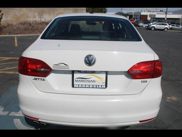 2014 Volkswagen Jetta Sedan 4D TDI 2.0L I4 T-Diesel