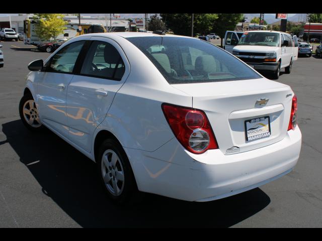 2015 Chevrolet Sonic LS Sedan 4D