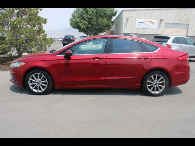 2017 Ford Fusion SE Sedan 4D