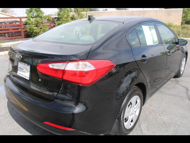 2015 Kia Forte LX Sedan 4D