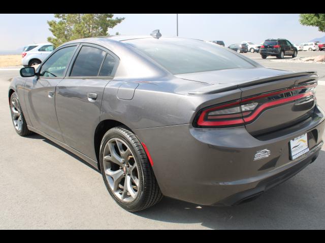 2015 Dodge Charger SXT Sedan 4D