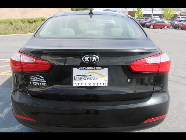 2015 Kia Forte LX Sedan 4D
