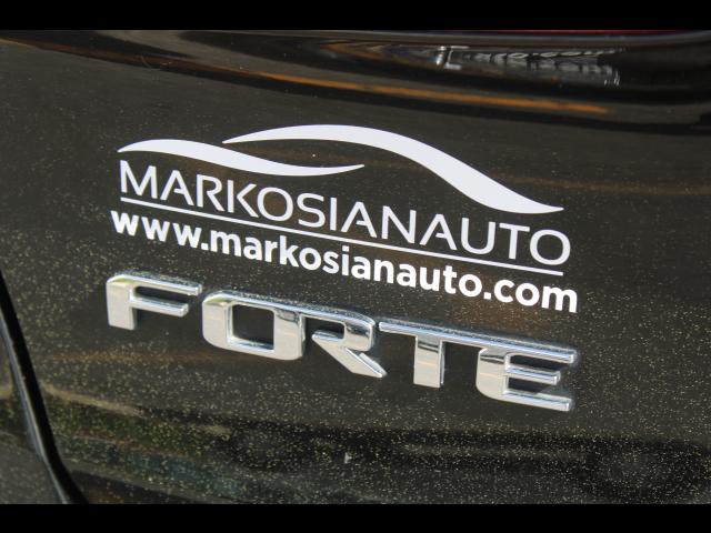 2015 Kia Forte LX Sedan 4D