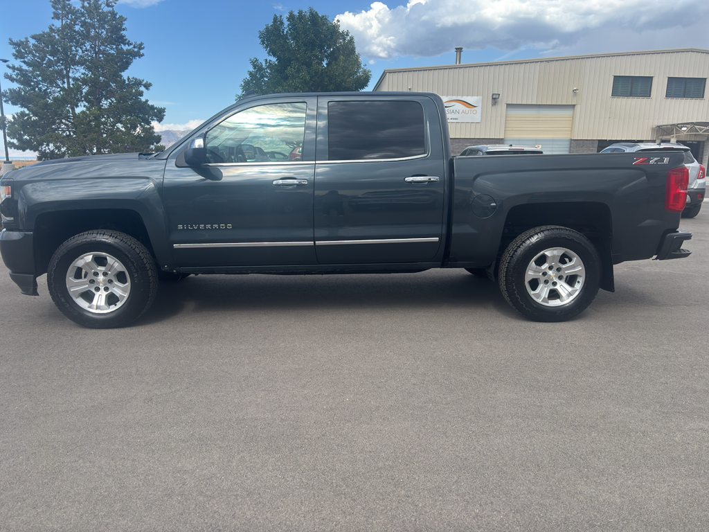 2018 Chevrolet Silverado 1500 Crew Cab Z71 LTZ Pickup 4D 5 3/4 ft