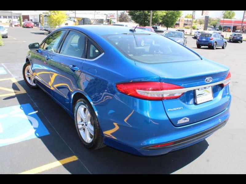 2018 Ford Fusion SE Sedan 4D