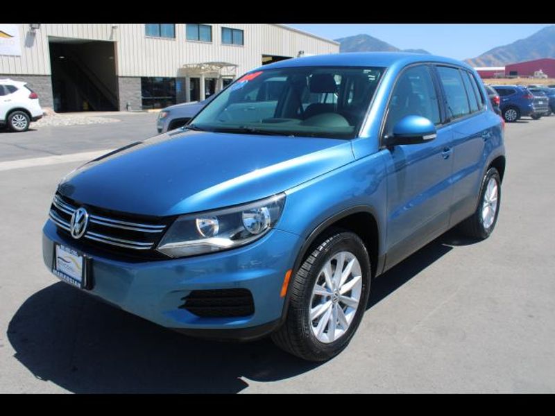 2017 Volkswagen Tiguan Limited 2.0T 4Motion Sport Utility 4D