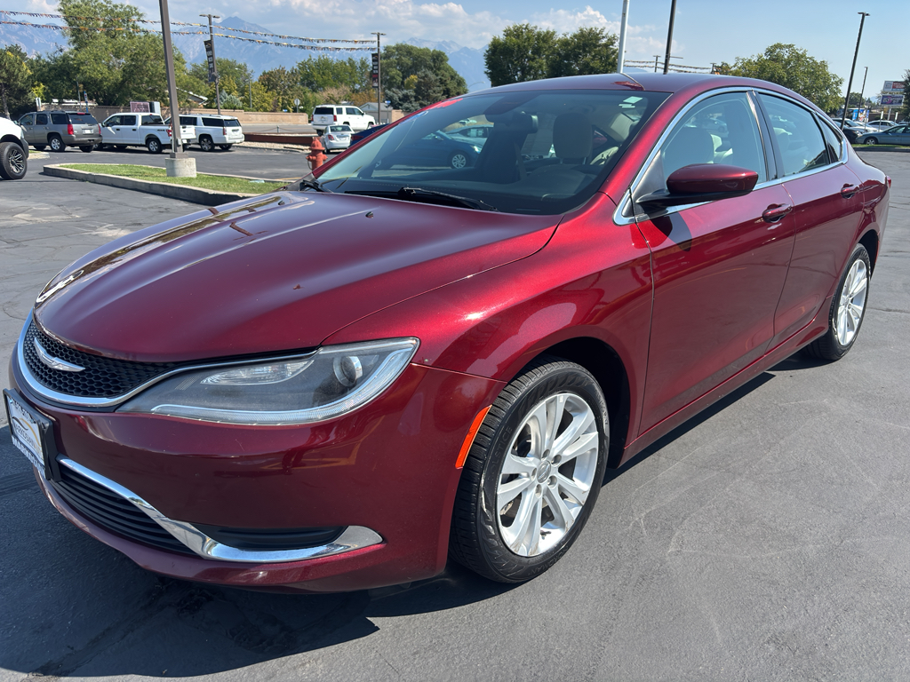 2016 Chrysler 200 Limited Sedan 4D