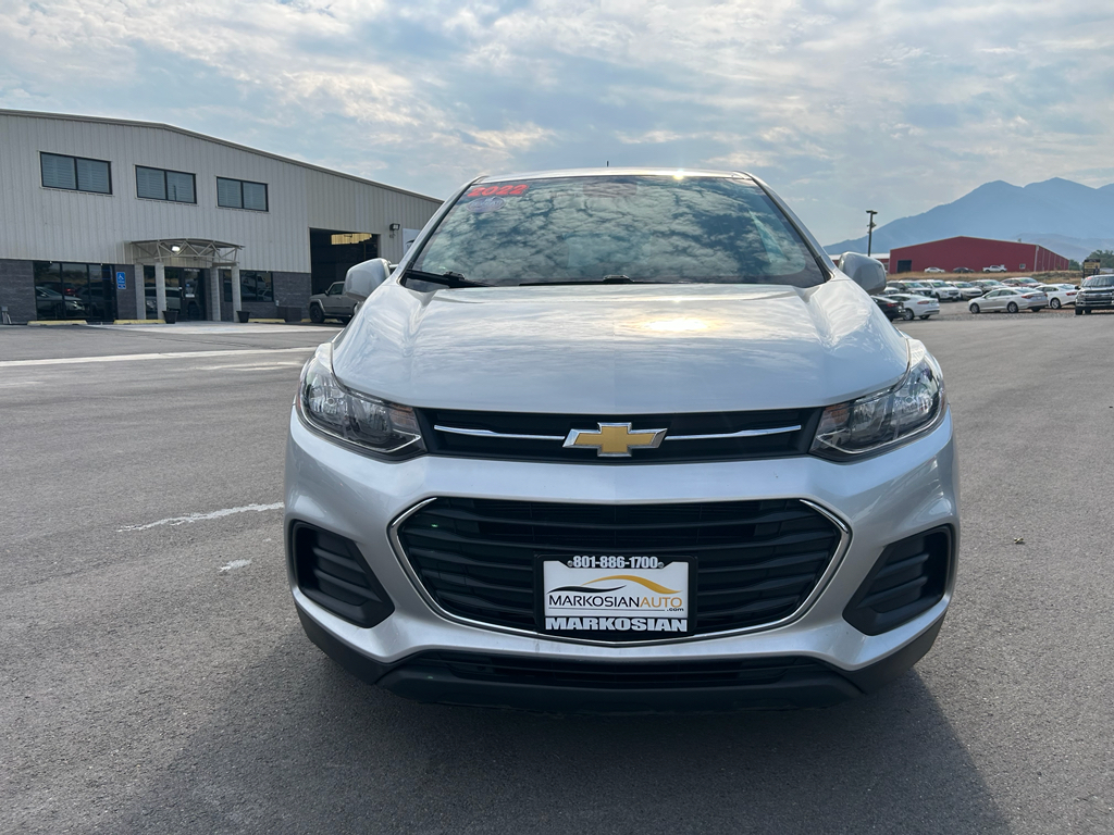 2022 Chevrolet Trax LS Sport Utility 4D