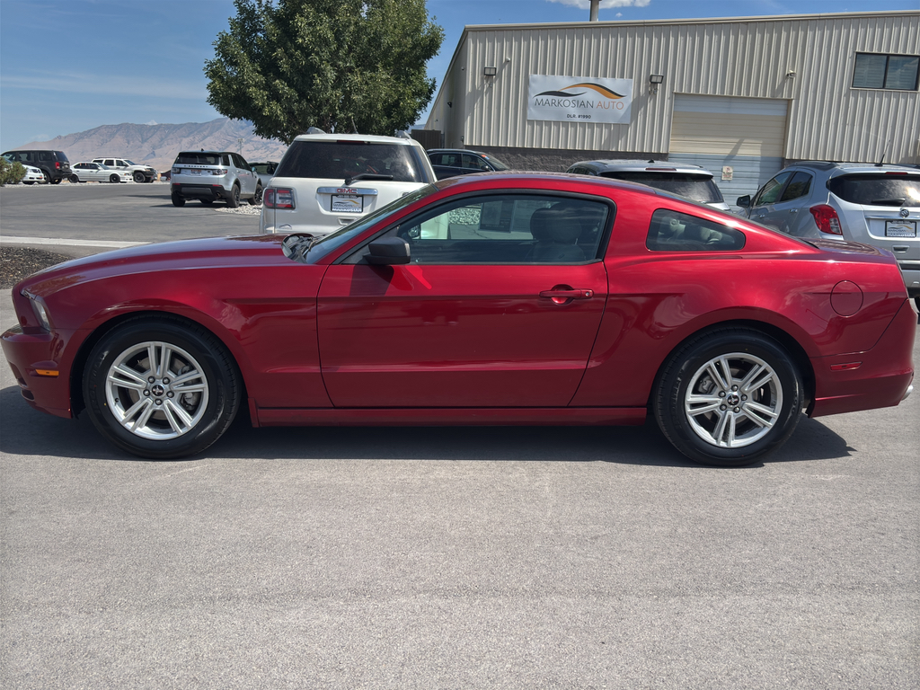2014 Ford Mustang V6 Coupe 2D