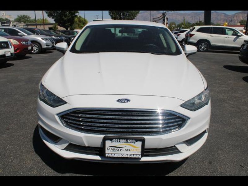 2017 Ford Fusion SE Sedan 4D