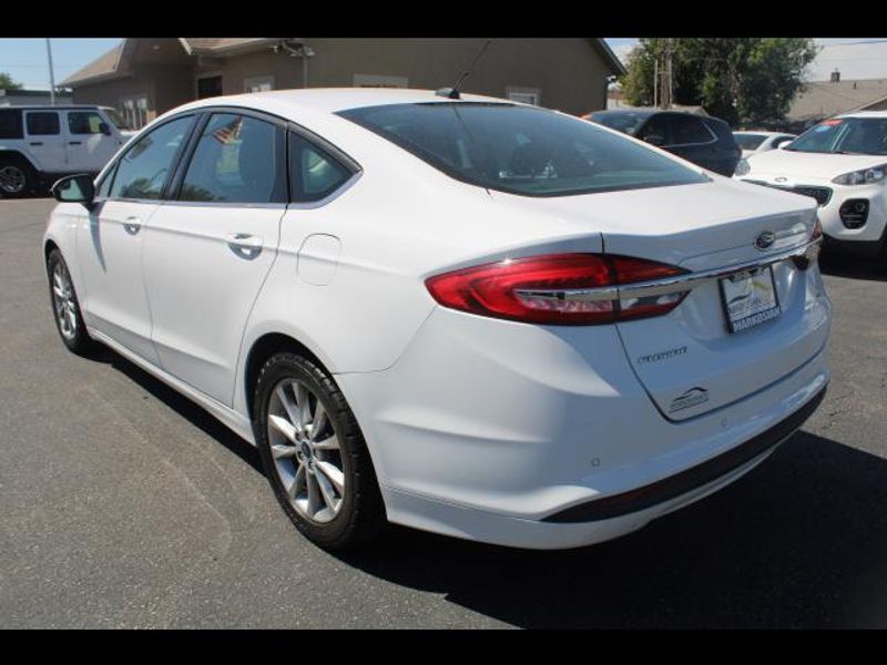 2017 Ford Fusion SE Sedan 4D