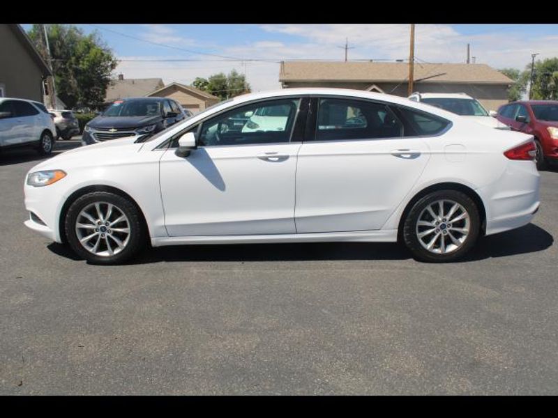 2017 Ford Fusion SE Sedan 4D