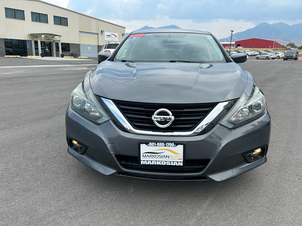 2018 Nissan Altima 2.5 SR Sedan 4D