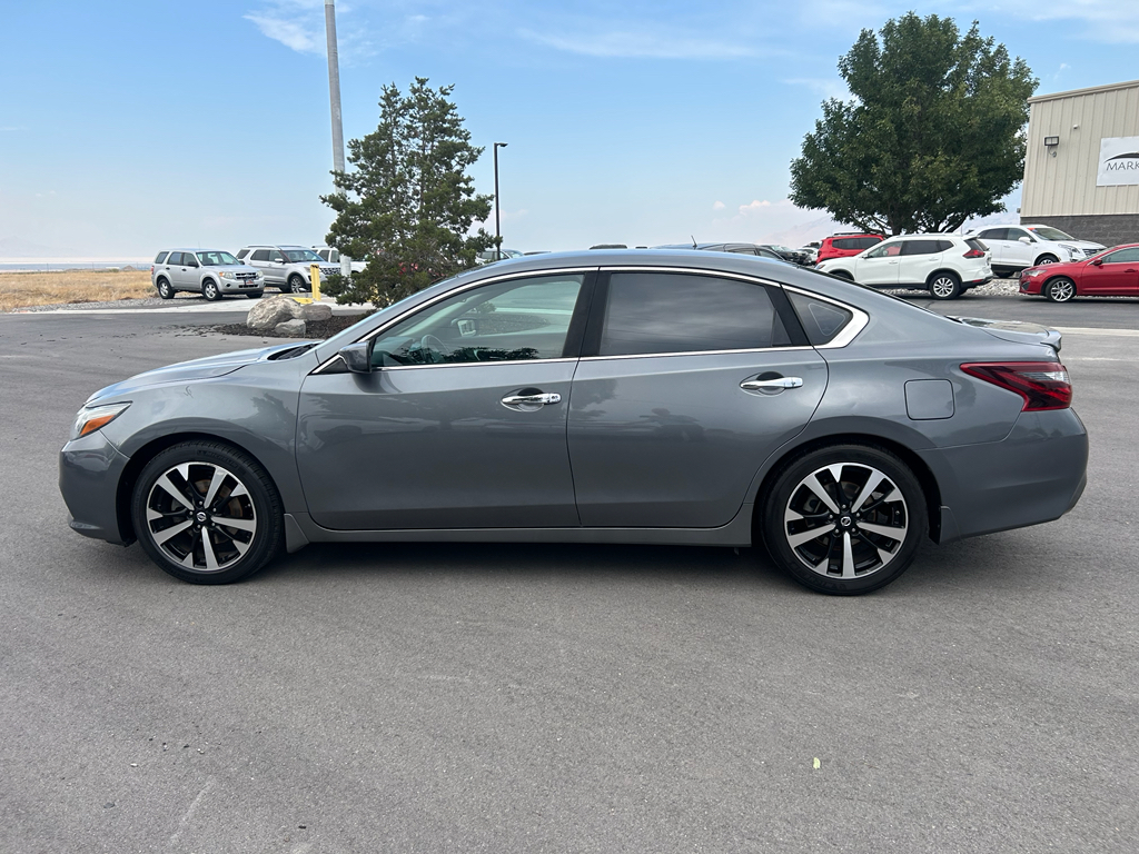 2018 Nissan Altima 2.5 SR Sedan 4D