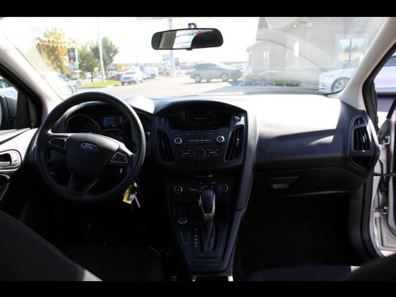 2016 Ford Focus Sedan 4D S 2.0L I4