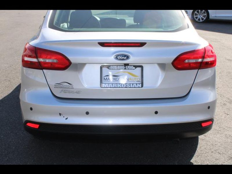 2016 Ford Focus Sedan 4D S 2.0L I4