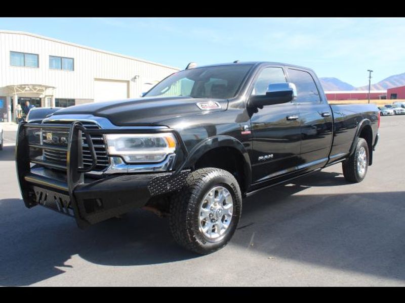 2020 Ram 1500 Classic Crew Cab Express Pickup 4D 5 1/2 ft