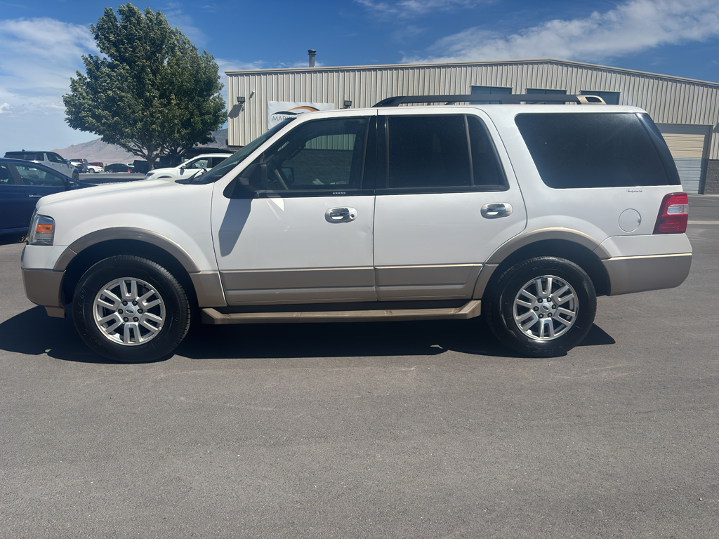 2011 Ford Expedition XLT Sport Utility 4D