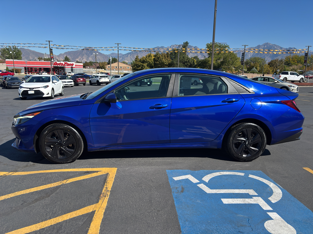 2021 Hyundai Elantra SEL Sedan 4D