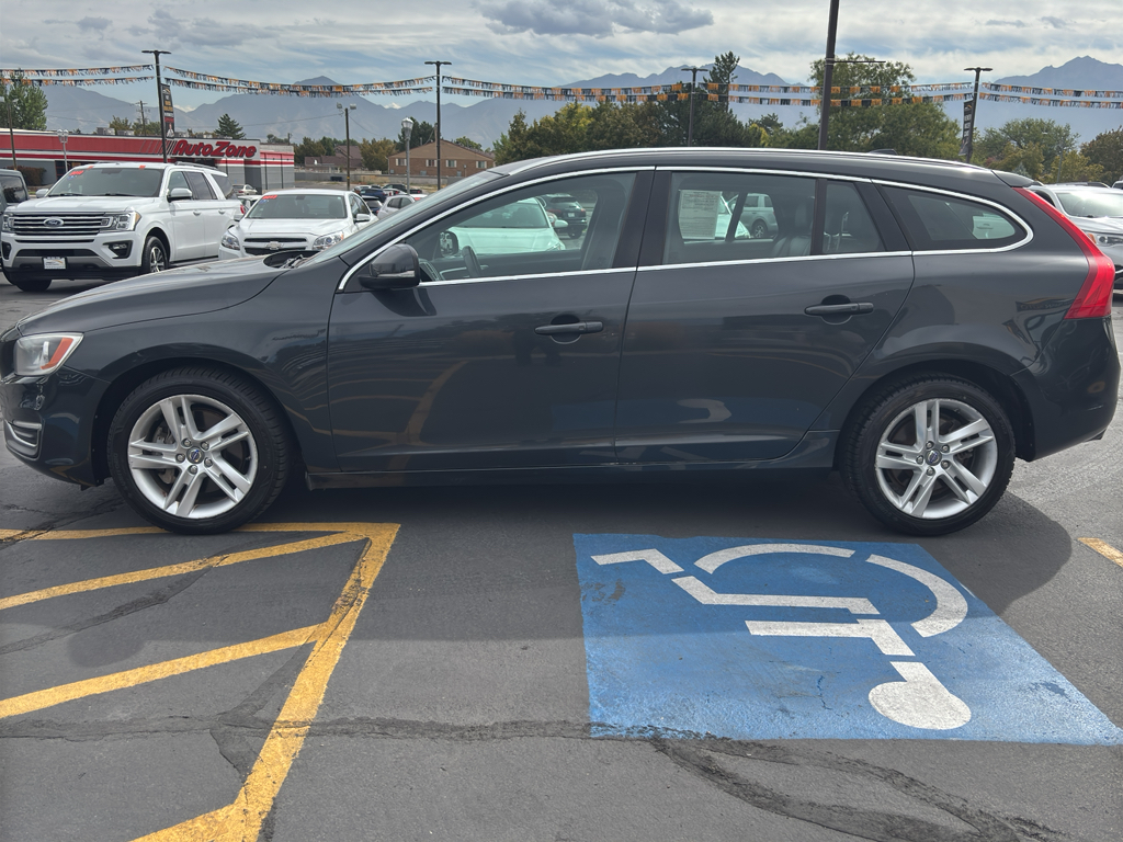 2015 Volvo V60 T5 Premier Wagon 4D