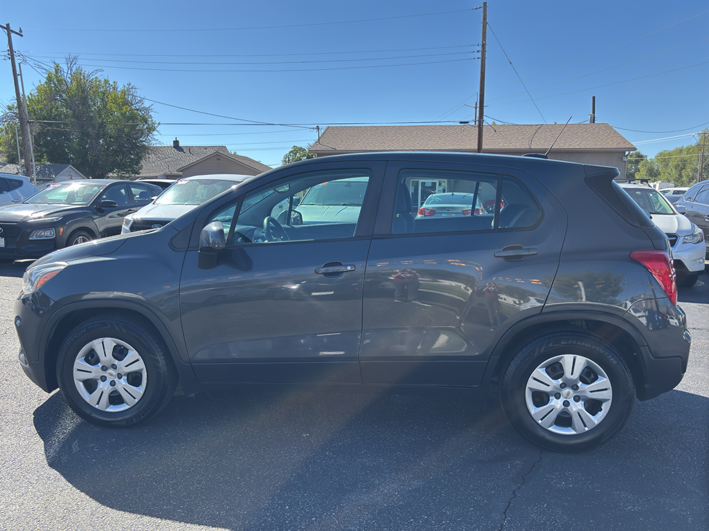 2019 Chevrolet Trax LS Sport Utility 4D