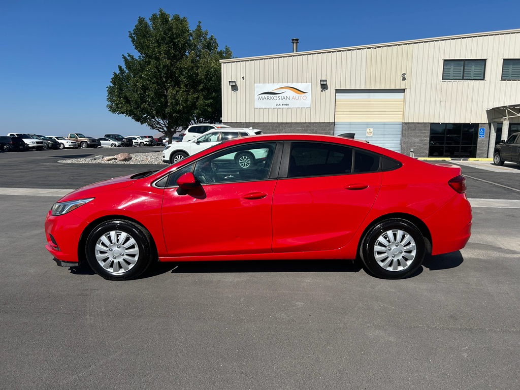 2018 Chevrolet Cruze LS Sedan 4D