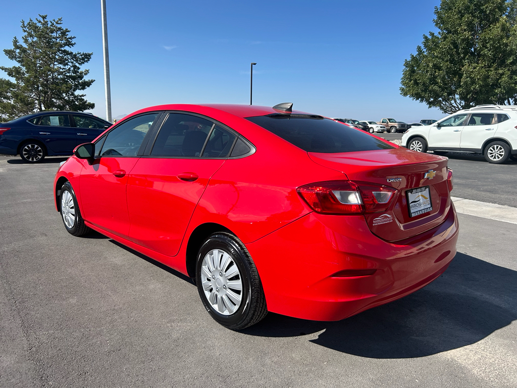 2018 Chevrolet Cruze LS Sedan 4D