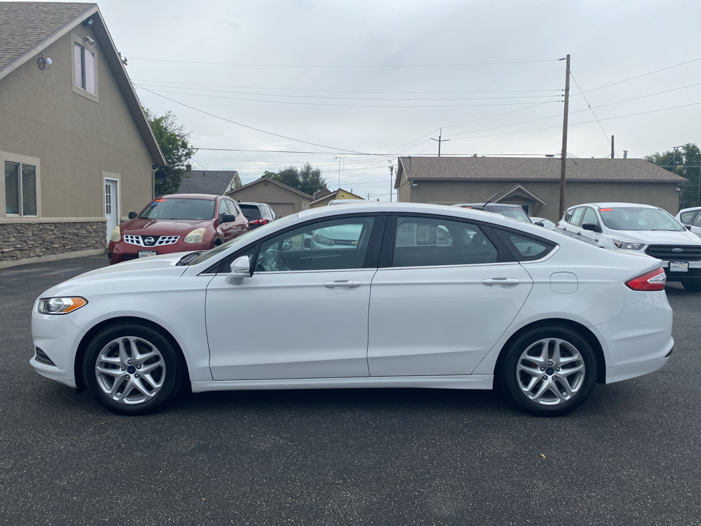 2016 Ford Fusion SE Sedan 4D