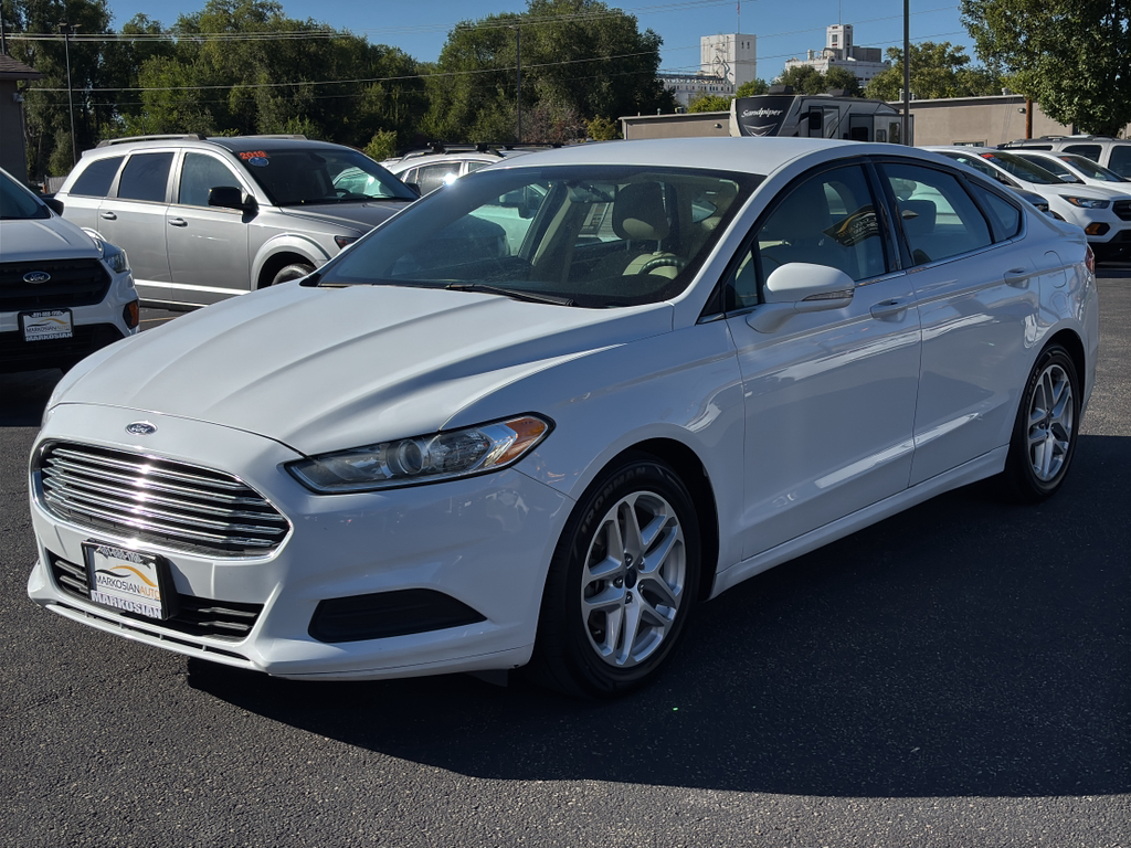 2016 Ford Fusion SE Sedan 4D