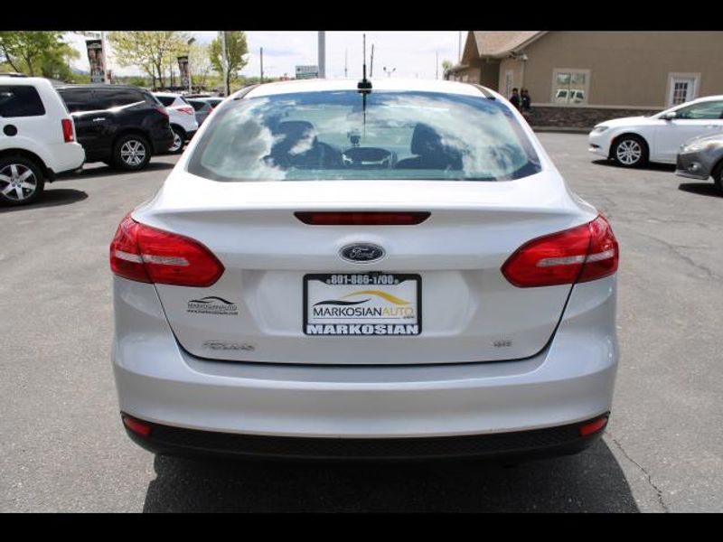 2015 Ford Focus Sedan 4D SE 2.0L I4