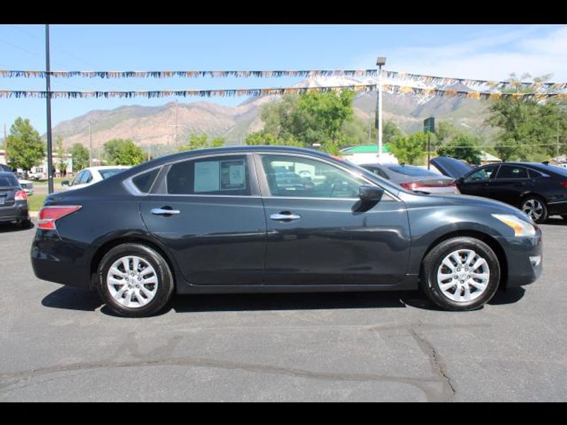 2015 Nissan Altima Sedan 4D S 2.5L I4