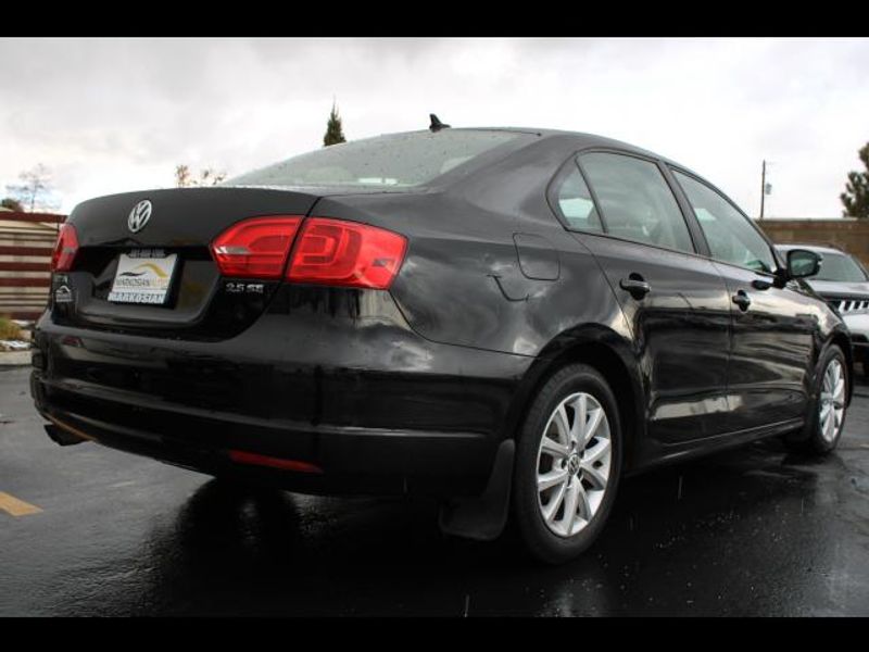 2012 Volkswagen Jetta Sedan 4D SE 2.5L I5 Auto