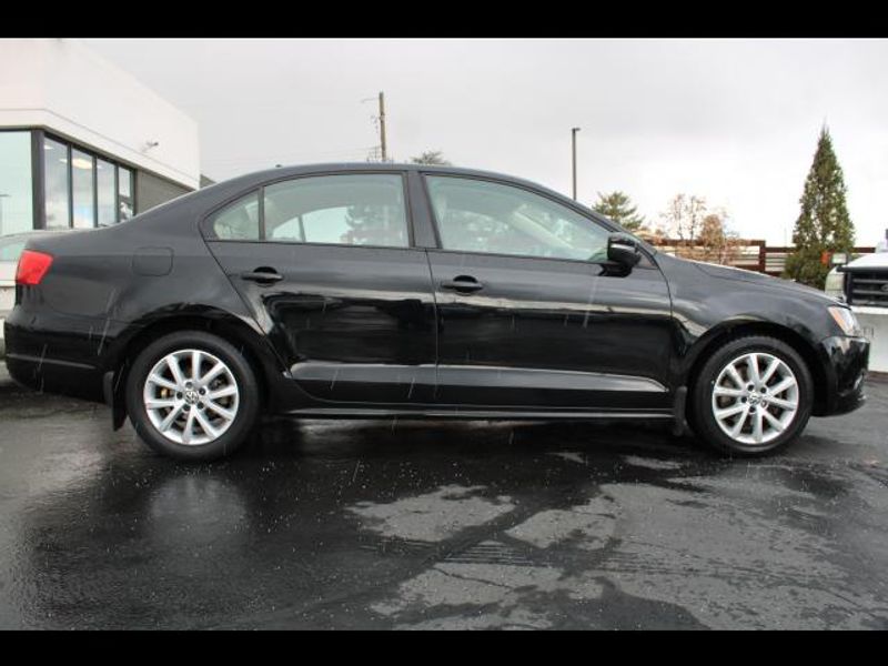2012 Volkswagen Jetta Sedan 4D SE 2.5L I5 Auto