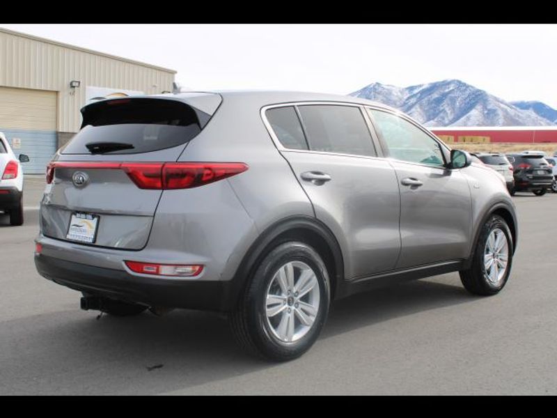 2018 Kia Sportage Utility 4D LX Popular AWD 2.4L