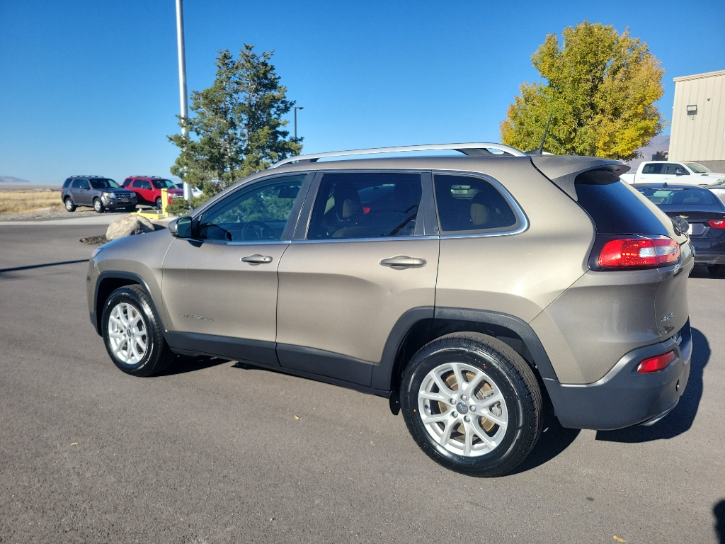 2016 Jeep Cherokee Utility 4D Latitude 4WD 3.2L V