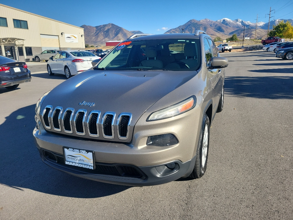 2016 Jeep Cherokee Utility 4D Latitude 4WD 3.2L V