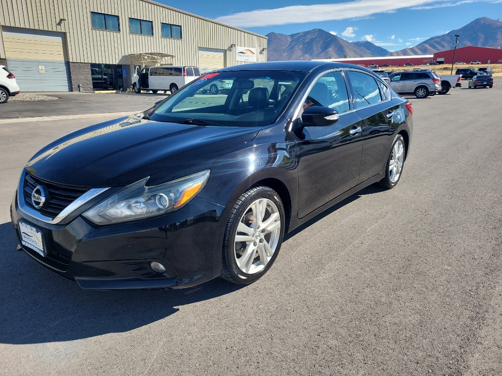 2017 Nissan Altima Sedan 4D SL 3.5L V6
