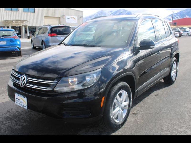 2017 Volkswagen Tiguan Limited Utility 4D AWD 2.0L I4 Turbo