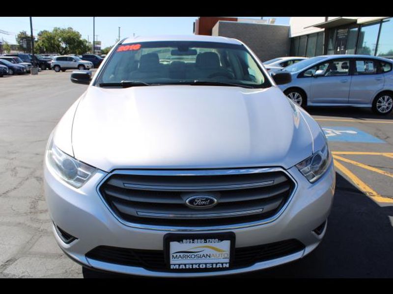 2016 Ford Taurus Sedan