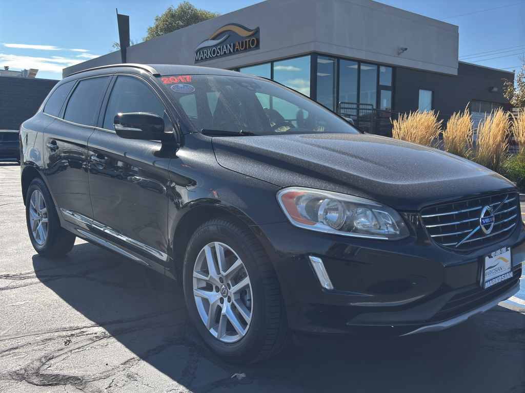 2017 Volvo XC60 T5 Dynamic