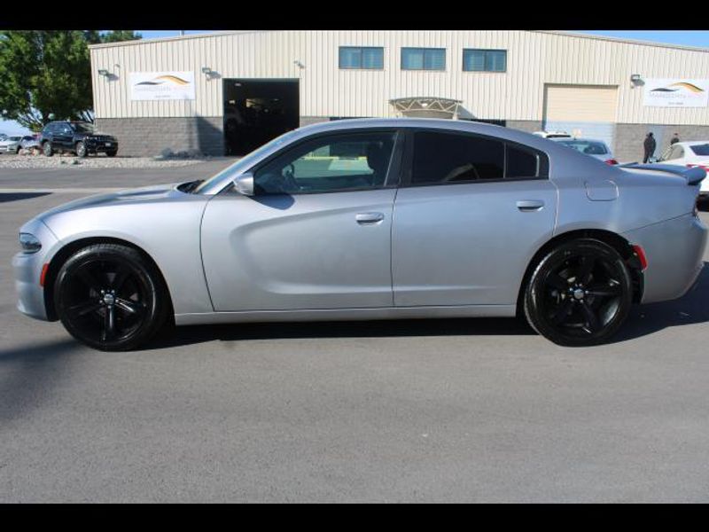 2018 Dodge Charger SXT Sedan 4D