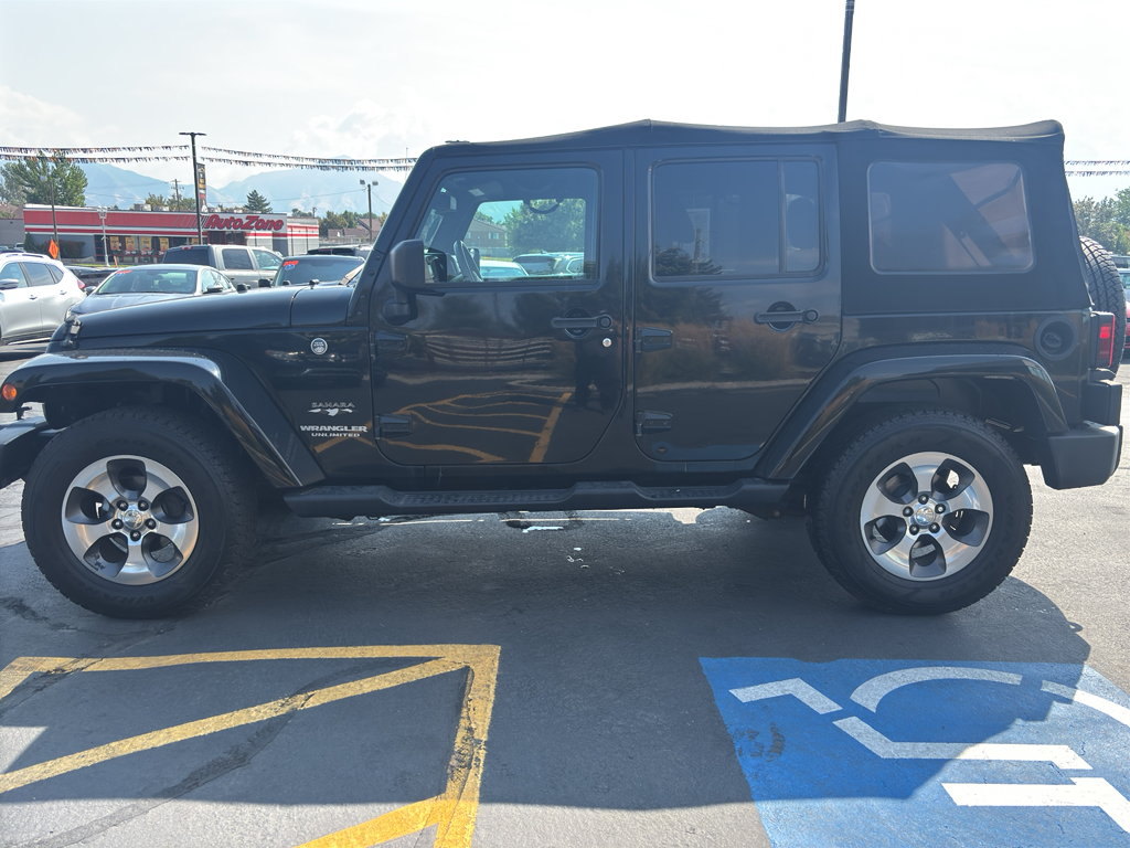 2017 Jeep Wrangler Unlimited Sahara Sport Utility 4D