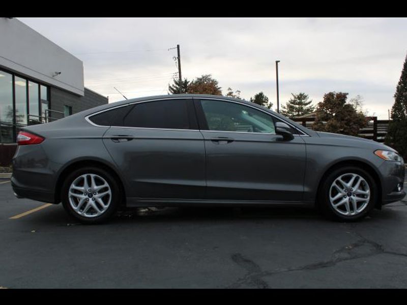 2014 Ford Fusion SE Sedan 4D